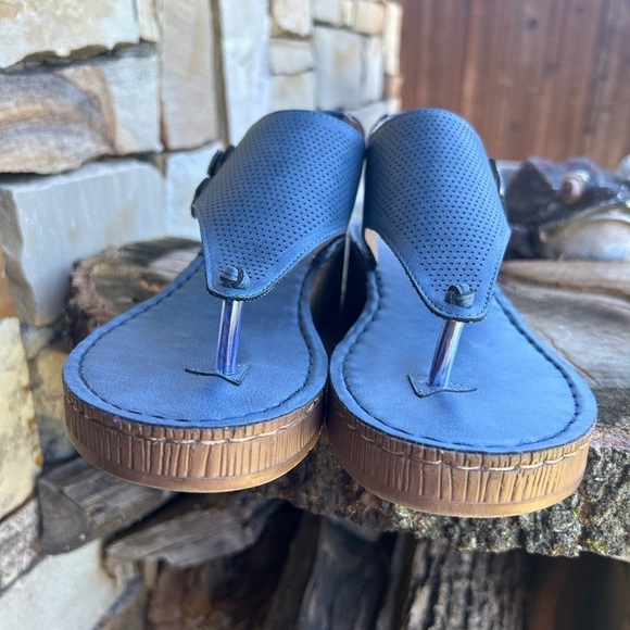 Journee Mckell women’s wedge heel blue sandals w/double buckle Sz-7.5. K - Picture 5 of 11